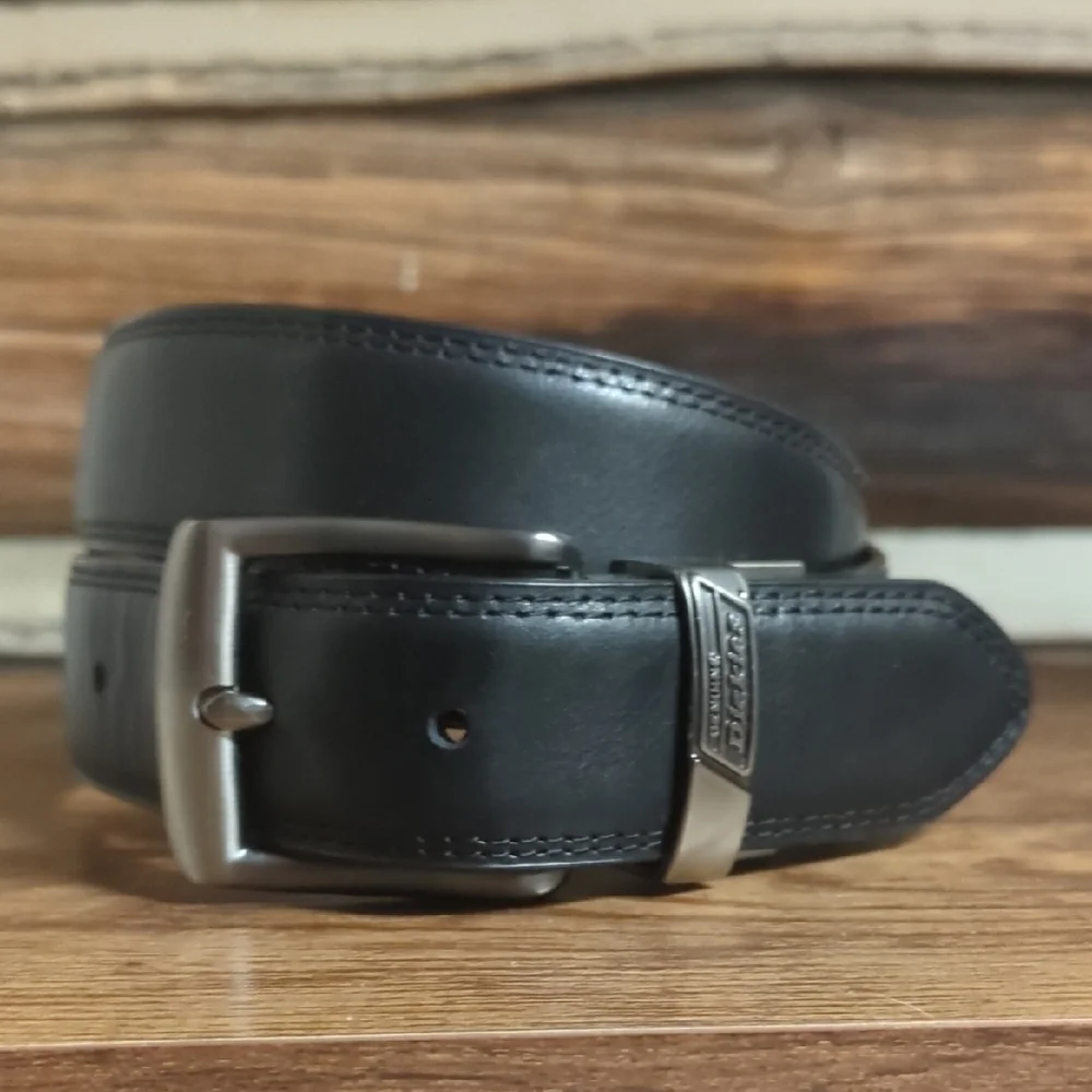 Genuine Dickies Reversible Black To Brown Leather Belt with Metallic Buckle 32